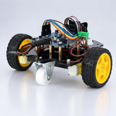 SyncGear Arduino 2WD robot bouwpakket, schuin van achteren met printplaat en bedrading