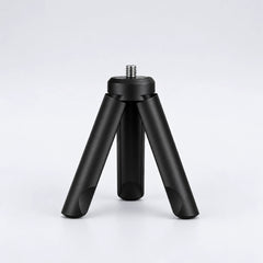 Het meegeleverde statief van de SyncGear Webcam